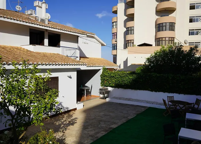 Sky And Хостел Портіман