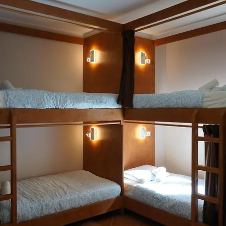 Sky And 波尔蒂芒